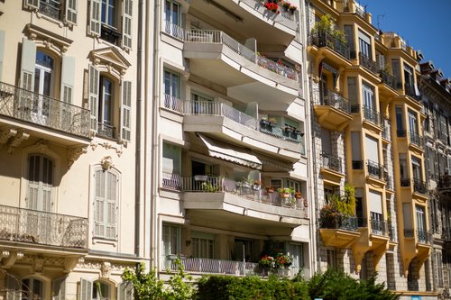 Mix of architecture in the Musicians Quarter of Nice
