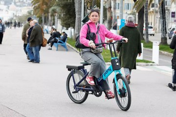 ebike on the Promenade des Anglais