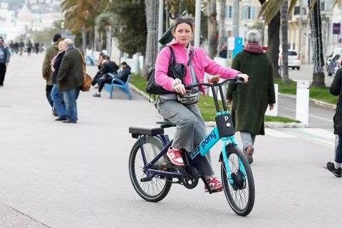 ebike on the Promenade des Anglais