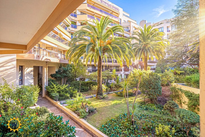 1 Bedroom · 2 rooms in Carre d'Argent