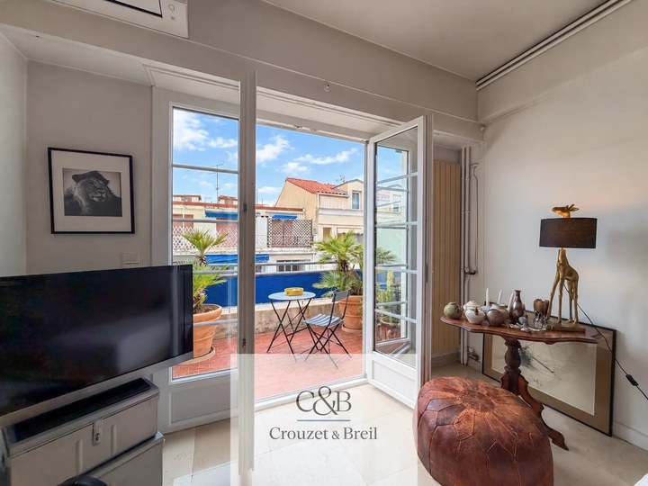 2 Bedroom · 3 rooms in Musicians Quarter