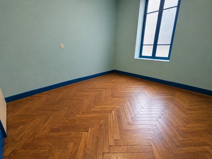 2 Bedroom · 3 rooms in Musicians Quarter