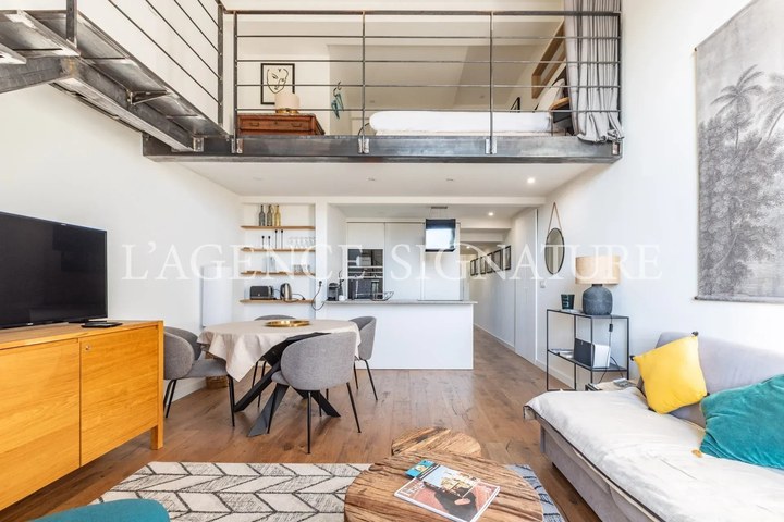 1 Bedroom · 2 rooms in Old Town