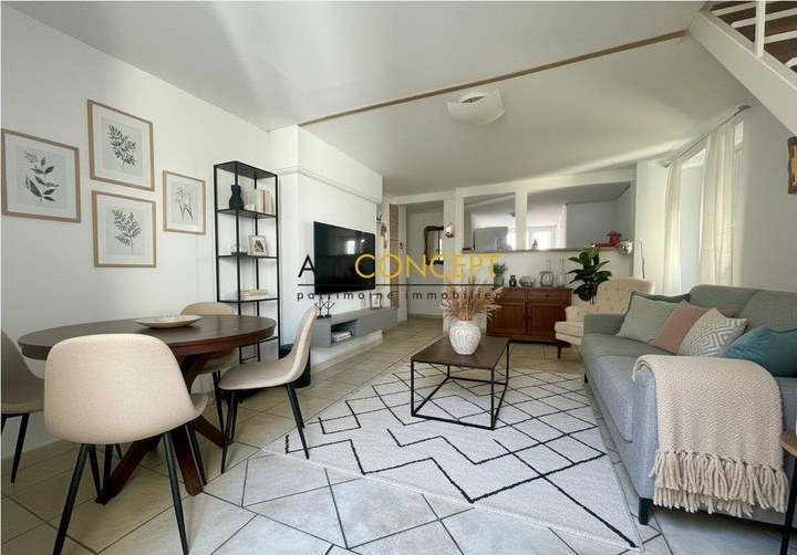 3 Bedroom · 5 rooms in Carre d'Argent