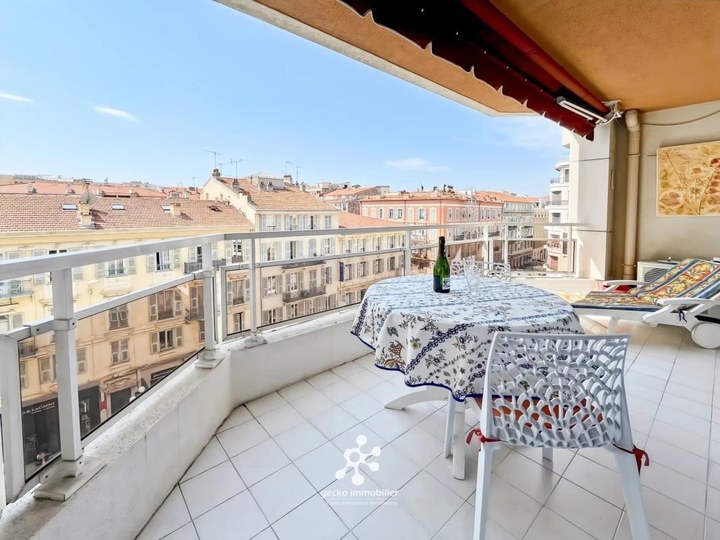 2 Bedroom · 3 rooms in Carre d'Argent
