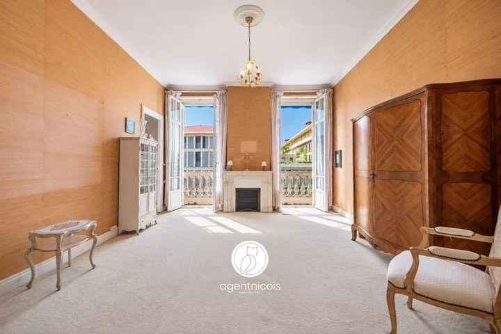 2 Bedroom · 3 rooms in Carre d'Argent