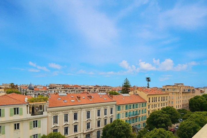 3 Bedroom · 5 rooms in Musicians Quarter