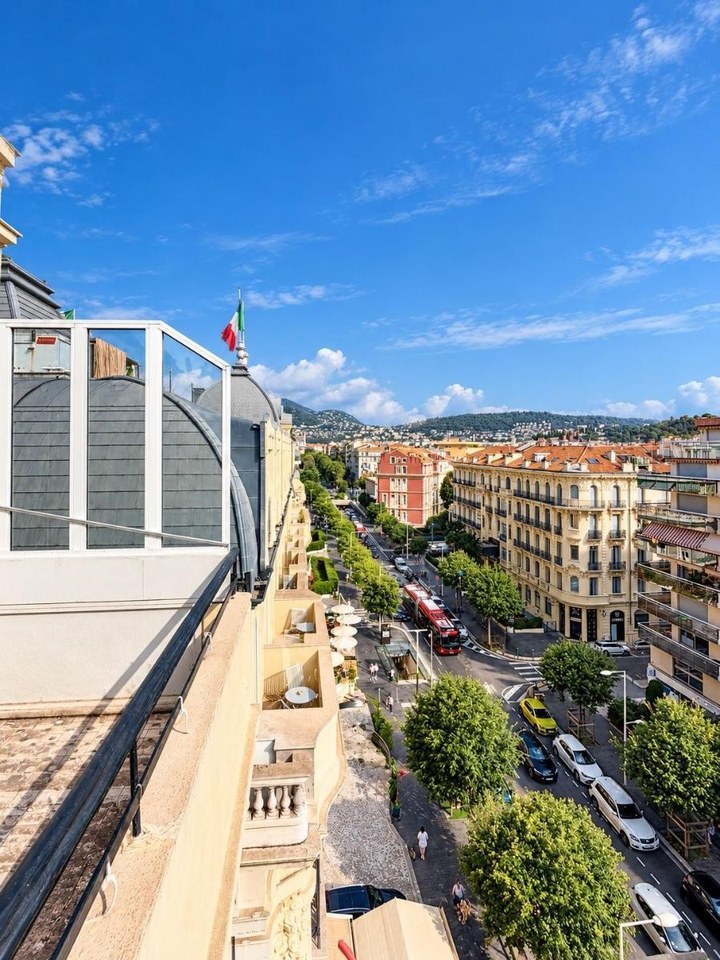 2 Bedroom · 3 rooms in Carre d'Argent