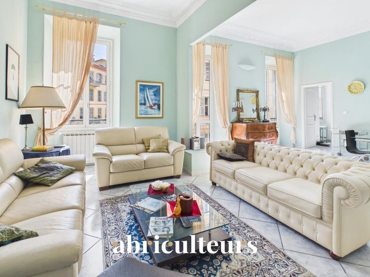 3 Bedroom · 5 rooms in Port