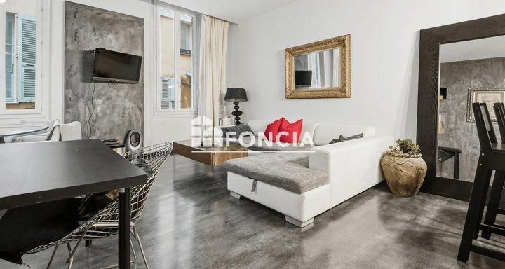 1 Bedroom · 2 rooms in Old Town