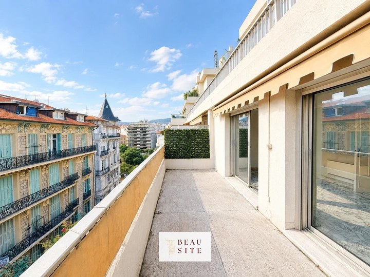 1 Bedroom · 2 rooms in Musicians Quarter
