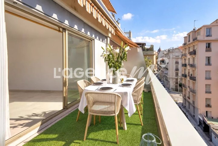 1 Bedroom · 2 rooms in Musicians Quarter
