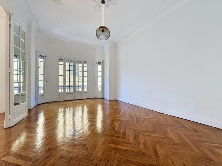 3 Bedroom · 4 rooms in Carre d'Argent
