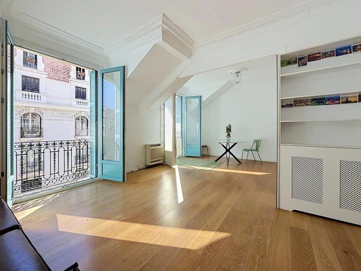 1 Bedroom · 2 rooms in Carre d'Or