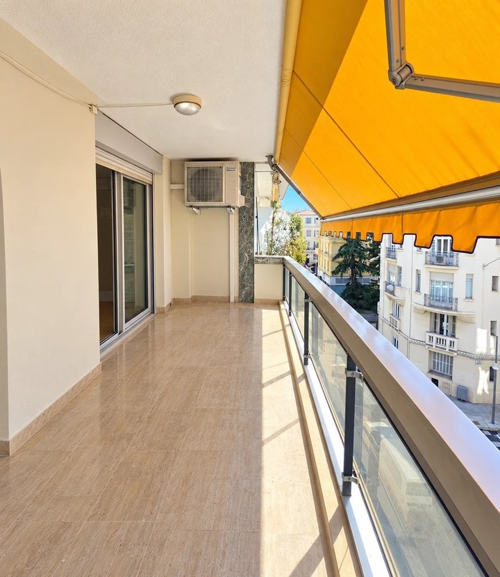 2 Bedroom · 3 rooms in Musicians Quarter